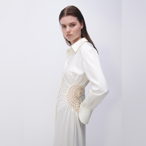 Rhoda Fossil Crochet Dress
Regular price
$795 - Picture 1 of 13